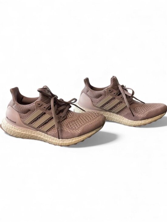 Adidas Ultraboost 40 Dna Womens Sneakers  in Ash Pearl |  Womens Size 7.5 - Picture 1 of 7
